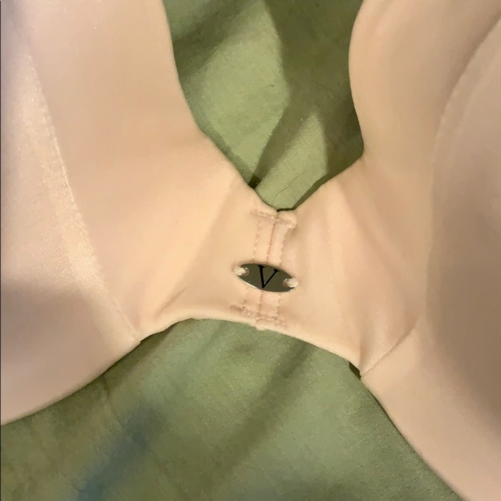 Pink bra - Picture 3 of 4